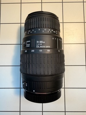 Sigma Canon EF 70-300mm f/4-5.6 DL Macro Super lens UNTESTED - w/ hood + filter