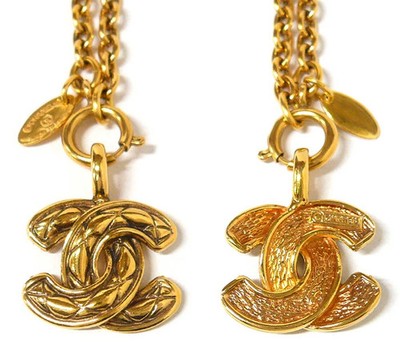 Chanel Matelasse Coco Mark Necklace 3858 Gold Color Quilted Pendant Vintage