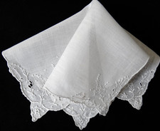 Madeira Embroidery Linen Hanky Vintage, Pretty 4 Flower Corners, Scalloped Hem