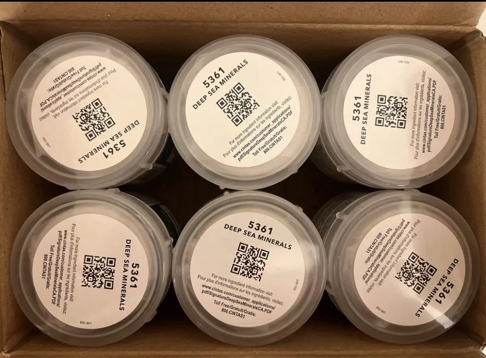 Ambientador Cintas Signature Series: aroma de minerales de aguas profundas Foto 2 de 3