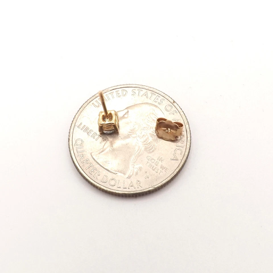 14k Gold Round Natural Diamond Single Stud Earring One Screw Back - Image 2 of 4