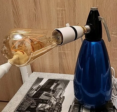 Einzigartiges maßgeschneidertes Geschenk Vintage 70er Jahre SPARKLETS SODA Syphon TISCHLAMPE blau