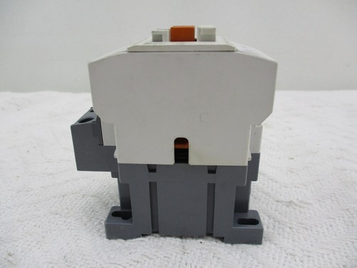CGC-12A Carlo Gavazzi Contactor AC120V 60Hz 1NO1NC 3 Pole Contactor 25A 120V - Picture 13 of 14