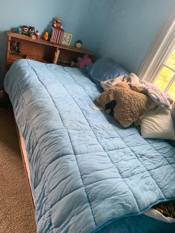 Teen Boy's Bedroom set includes Headboard,bedframe, nightstand, dresser w/mirror - Image 4 of 4