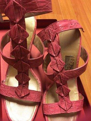 SALVATORE FERRAGAMO Pink Crocodile Leather Sandals Heel RARE 8 1/2 - Picture 2 of 6