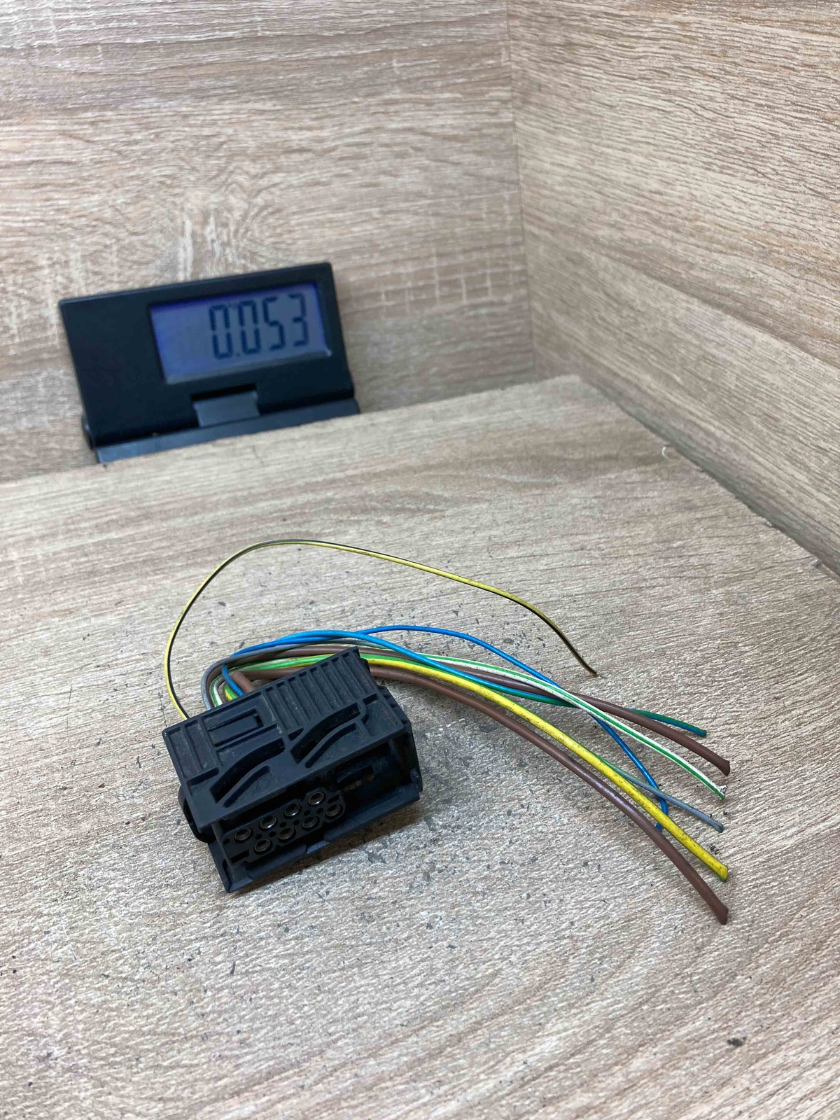 8352566 BMW 7 Series E38 Connector Plug Unit Computer Wire Socket  