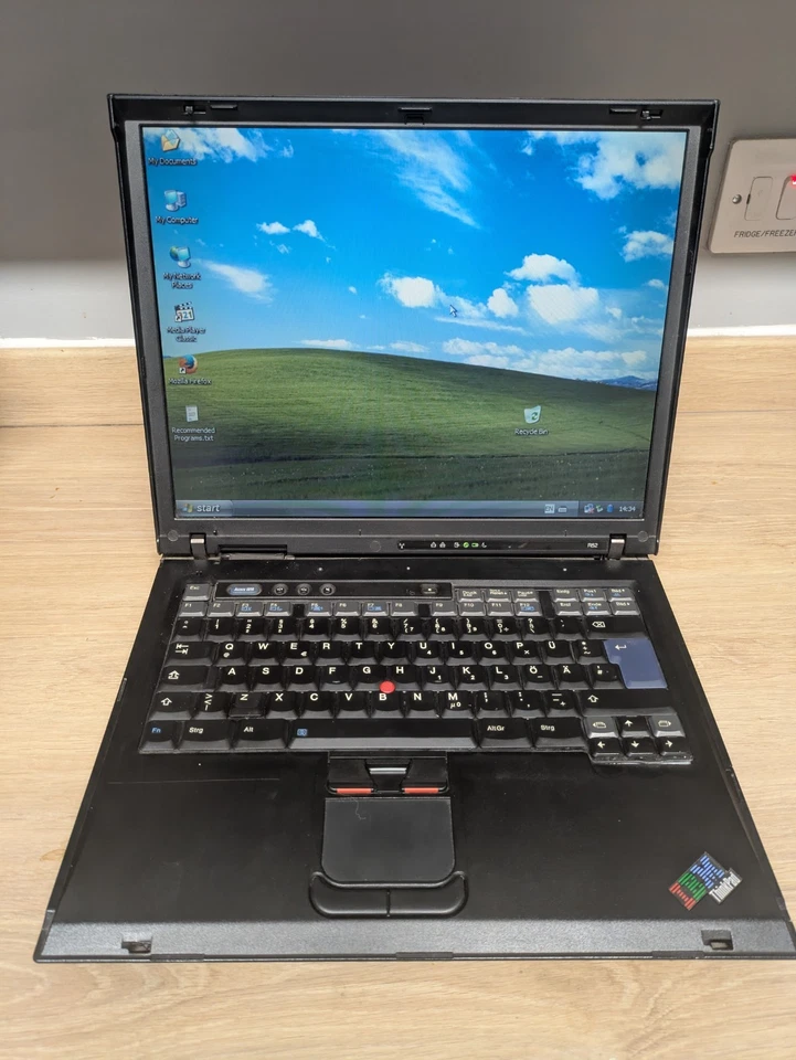 VINTAGE IBM Thinkpad R52 Intel Pentium 1.73GHz 2GB/80GB HDD WINDOWS XP - Image 3 of 4