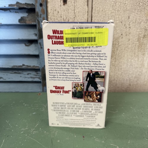 Breakfast of Champions VHS Bruce Willis Nick Nolte Kurt Vonnegut OOP 1999 - Picture 3 of 6