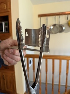 Edlund 9” Tongs And Holder