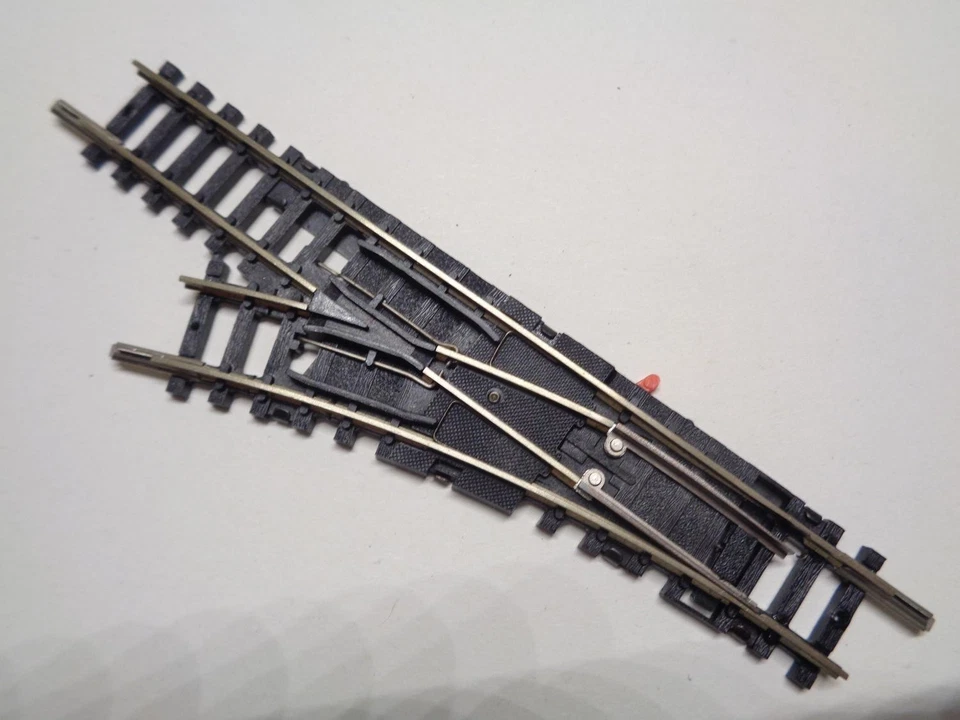 MINITRIX 14951 / 4951 Weiche L 24° 104,2mm (14342)