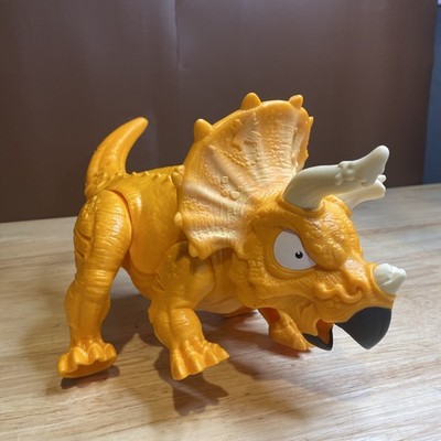 Zuru Dinosaur Triceratops Titan Smashers Orange