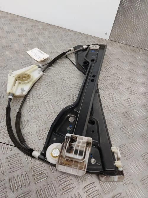 Mecanisme de leve vitre electrique arriere gauche DODGE JOURNEY 68043739AA - Photo 3/4