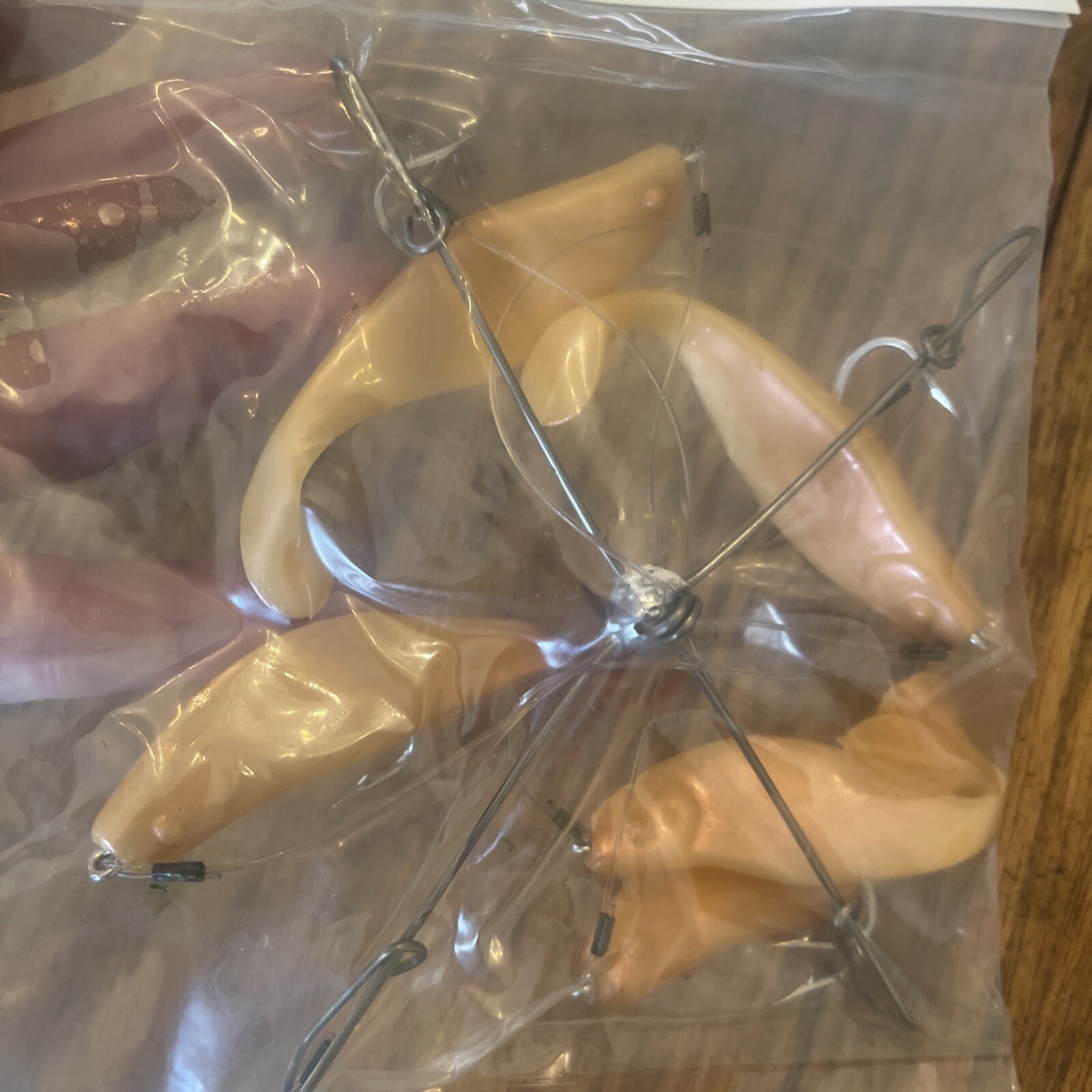 7” Umbrella Rig 4 Arm With 4” Shad (5)  Pearl Shim New In Package McKala Fishing - Image 5