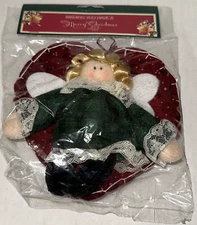 Merry Christmas May Rich Company Angel Soft Yarn Stitched Heart Hanging Ornament