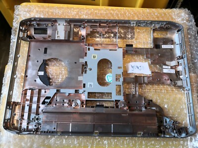 new Dell Latitude E5430  Bottomebase (Unterboden) . part: 0Y84J9