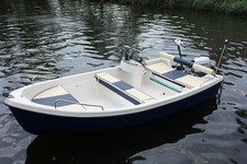 Konsolenboot,Motorboot Angelboot Inka 4,30m x 1,90m (INKA mit Steuerstand)