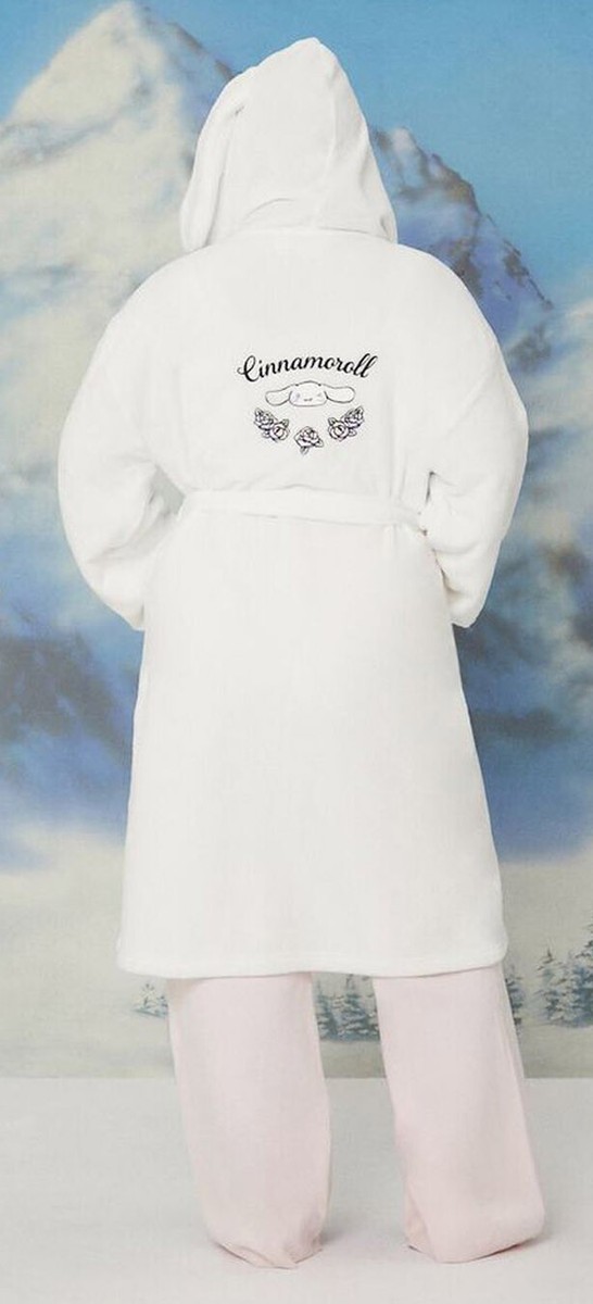 Sanrio HeLLO KiTTY x FoReVeR 21 White Cinnamoroll Ears Hooded Robe