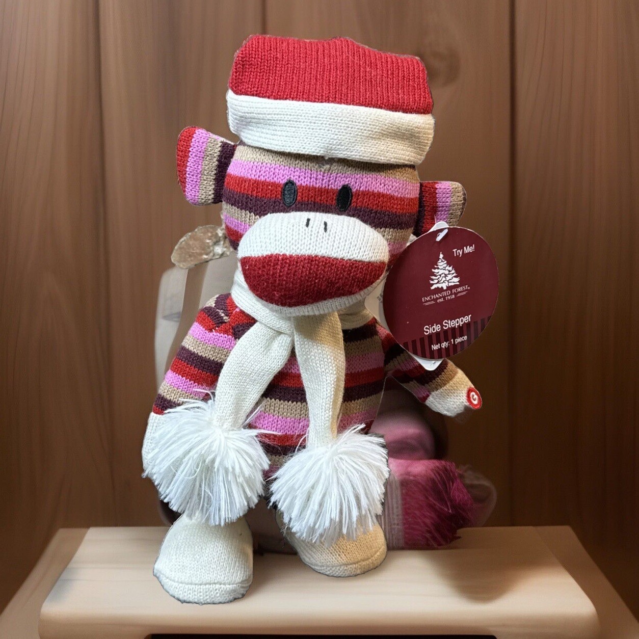 SAOLA Gemmy Side Stepper Calzino Scimmia Musicale Danza Canta solo Ragazza al Mondo Peluche