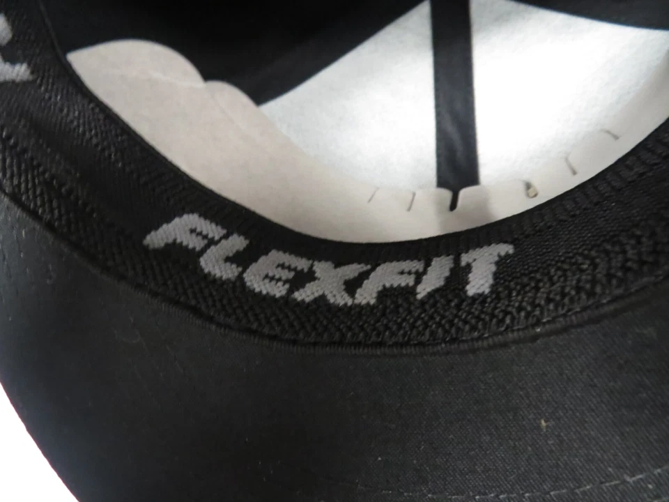 Nuevo de Lote Antiguo Metal Mulisha Negro con Blanco Flex Fit Crumble Sombrero Pequeño/Mediano 2501-2210 Foto 4 de 4