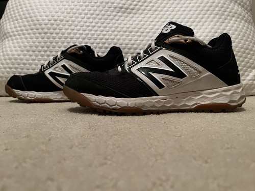 New Balance Turf Baseball Shoes SIZE 7.5
