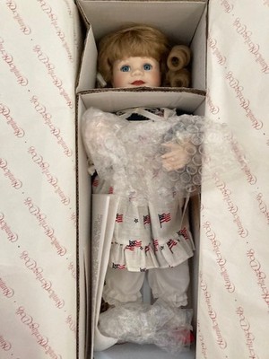 The Hamilton Collection Heritage Dolls ''Betsy Join the Parade'' VNT 1992 NEW