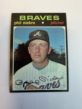 1971 Topps #30 Phil Niekro BRAVES EX Nr Mint NO CREASES