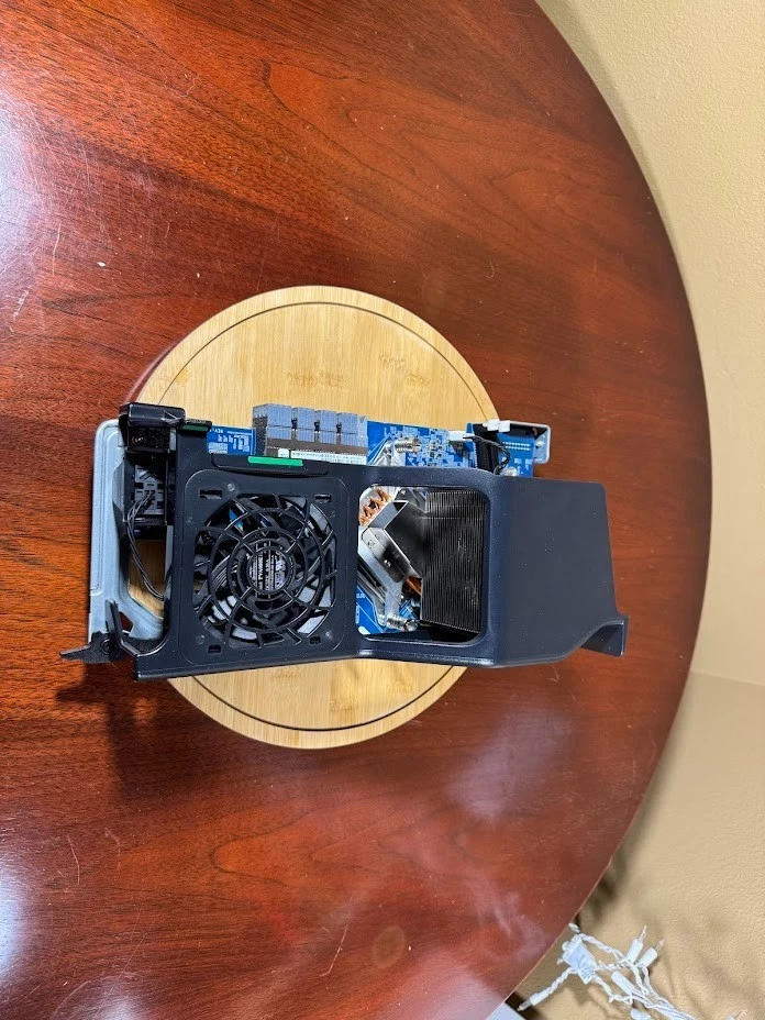 HP z640 2nd cpu riserer with 16 gig ram and matching cpu. — 第 2/4 张图片