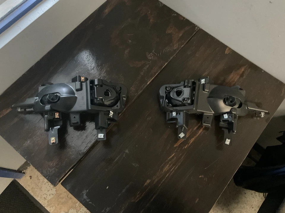 Luces antiniebla Nissan Rogue Sport 2021, derecha e izquierda con parrillas antiniebla Foto 2 de 4