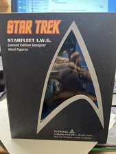 Rocket World IWG Star Trek Commander Affonso (Blue Rhino)