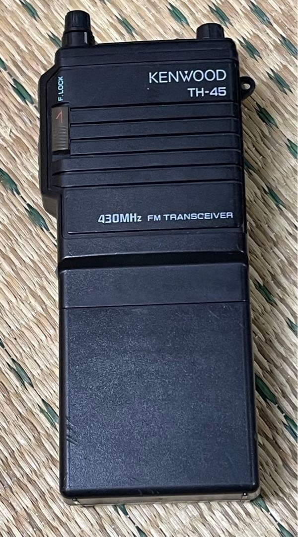KENWOOD 430MHz FM ハンディトランシーバー TH-45 Kenwood TH-45 Transceiver Ham radio Black color 430Mhs 1W