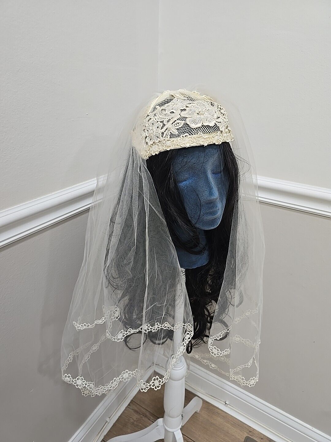 Vintage Bridal 2 Tier Veil Wedding  Cap Beads Tul… - image 2