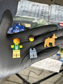 LEGO CITY: Van & Caravan (60117) Incomplete