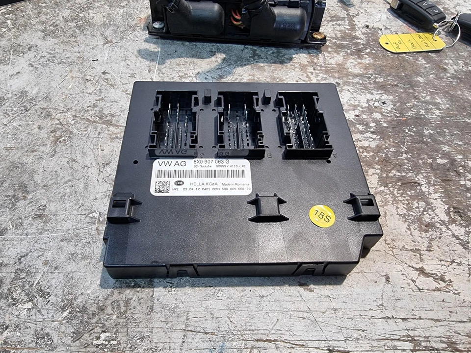 Audi A1 ECU Kit CAYC 1.6Diesel Speedo BCM SRS Control Module Ignition Switch 012 - Image 4 of 4