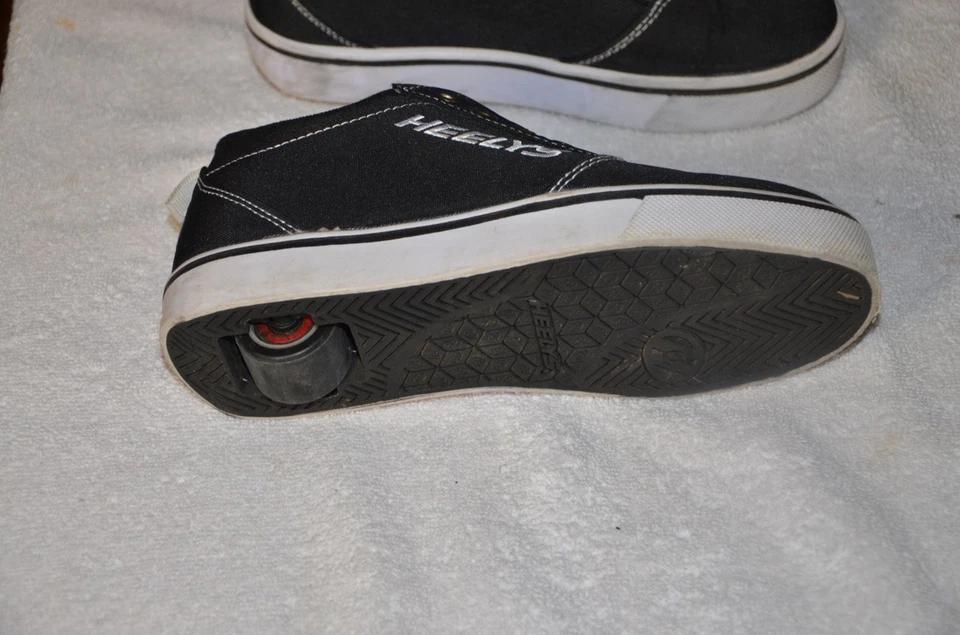 Zapatos de Skate HEELYS Juveniles Talla 4 Negros Con Cordones Parte Superior Baja Niños Tenis Foto 2 de 3