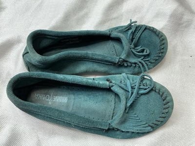 Minnetonka Kilty Suede Moccasin Turquoise Fringe Bow Flats 7.5