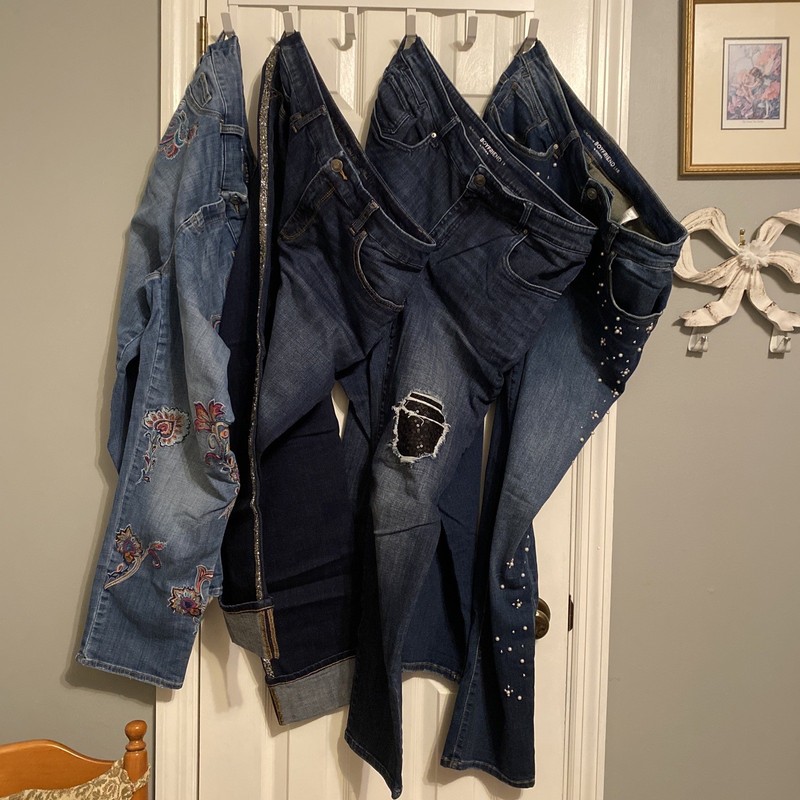 Chicos Lot of 4 Size 2 12 Beaded Embroidered Boyfriend Girlfriend Crop Jeans 12