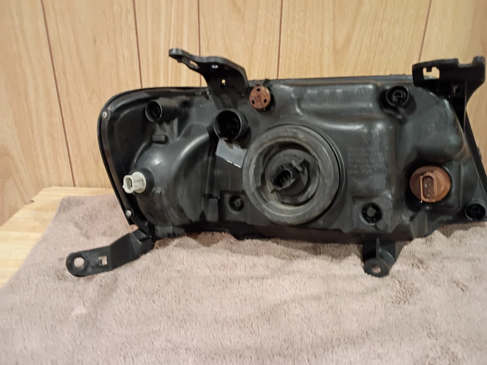 2005-2007 Mercury Mariner Headlight Assembly left driver side genuine Oem nice - Image 3 of 4