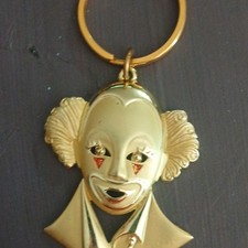 Gold Metal Keychain with Detachable Keyring Modern Novelty Design
