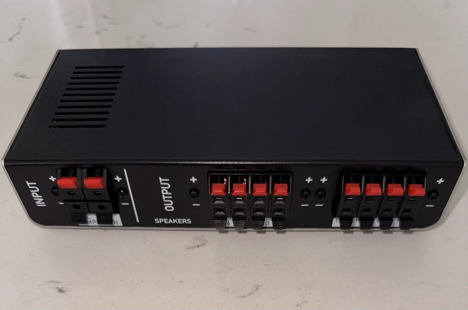 Bloque de distribución de señal de 4 altavoces Legrand Speaker Distribution Foto 3 de 4