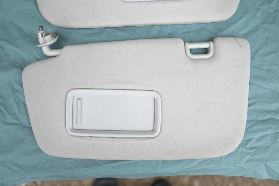 Juego de pares de parasoles laterales para conductor y pasajero Subaru Impreza 2008-2011 vinilo gris Foto 3 de 4