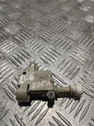 VW PASSAT B6 3C2 Motor für Tankdeckelverriegelung 3C0810773 1.90 20211590