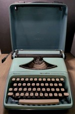 Remington Streamline • Sperry Rand Typewriter Portable • Made In Holland 1970  thumbnail