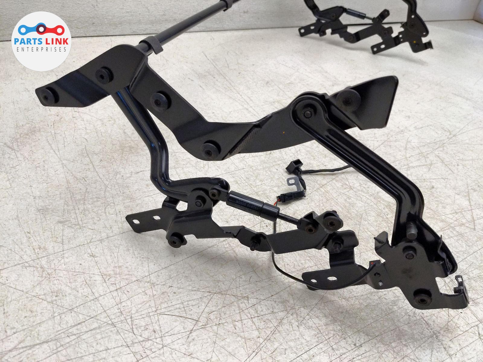 Ferrari California 2008-2014 Left Mounting bracket