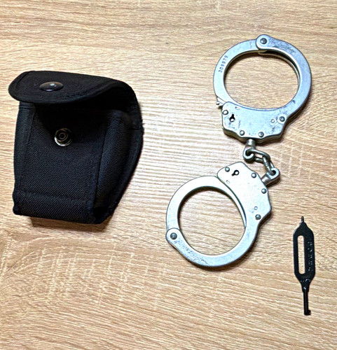 Metal Handcuffs with Key Tool and Black Carry Pouch, MPN 309979