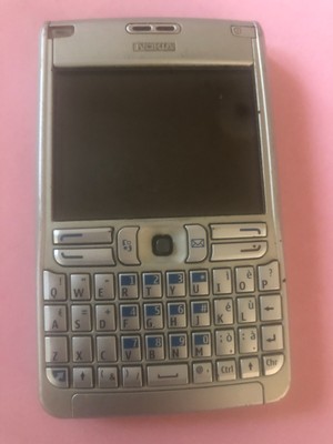 Nokia E61