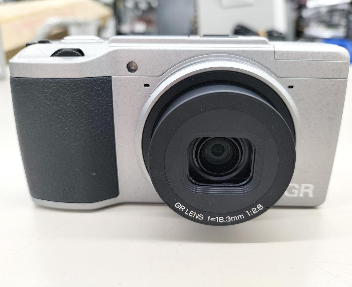 RICOH デジタルカメラ GRII Silver Edition APS-CサイズCMOSセンサー  