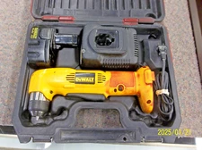 Dewalt Heavy Duty 14.4 3/8” Right Angle Drill Kit DW966K-2 battery,case,charger