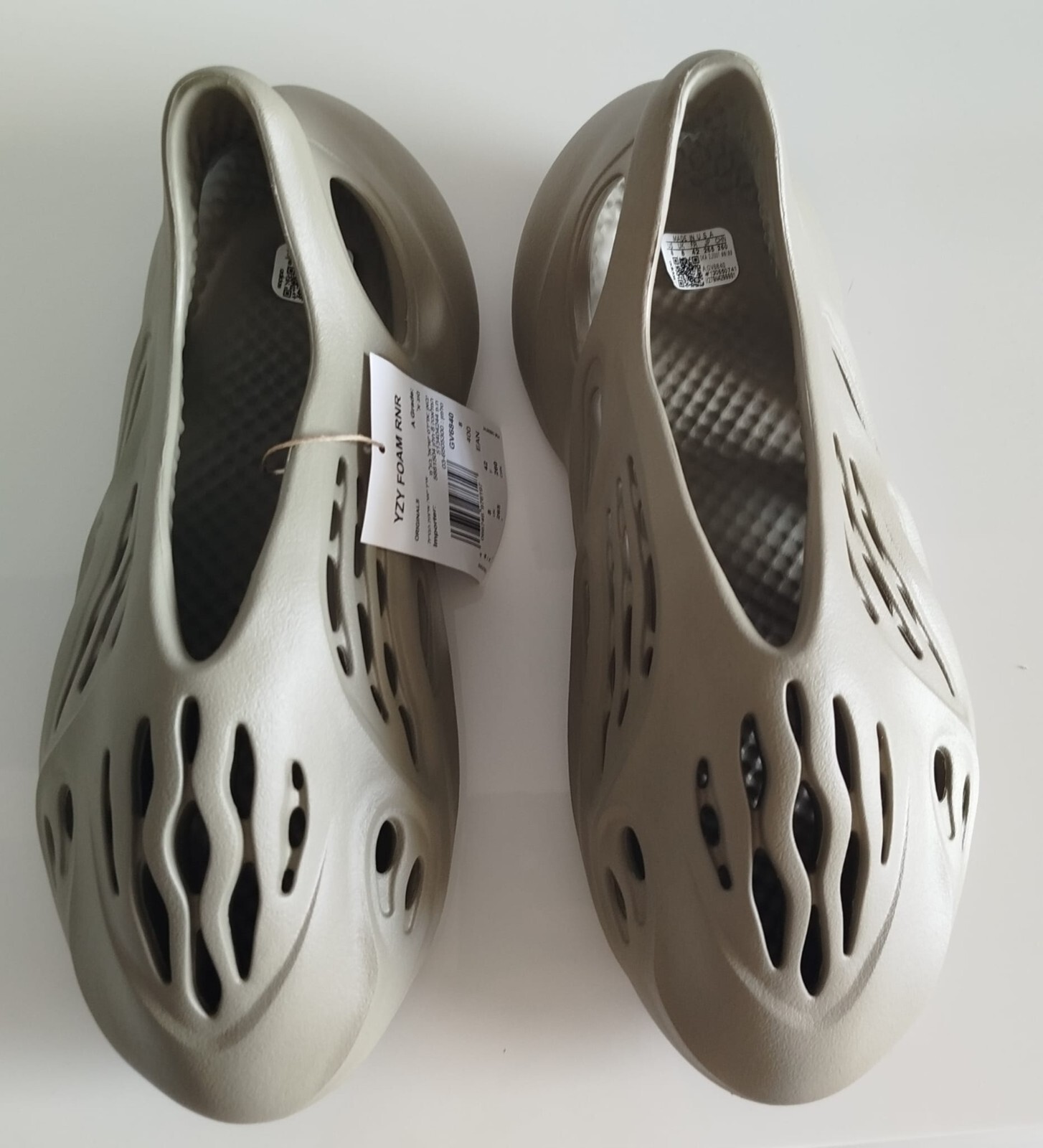 adidas Yeezy Foam RNR Stone Salt GV6840 Mens Size us 8 uk 8 eu 42 Brand New thumbnail 3