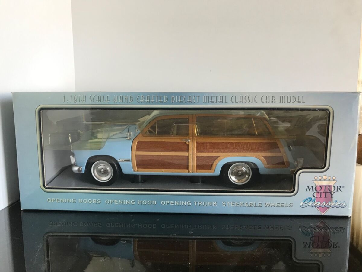 1:18 FORD WOODY WAGON 1949 MOTOR CITY CLASSICS LIGHT BLUE 1:18 FORD WOODY WAGON 1949 MOTOR CITY CLASSICS LIGHT BLUE