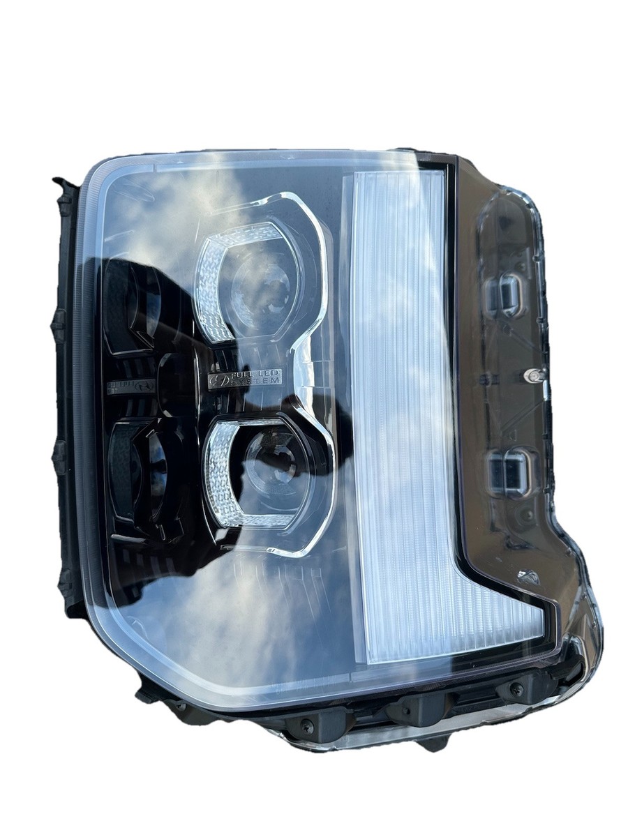 Like new OEM 23-25 Hyundai Palisade LH Driver Headlight LED